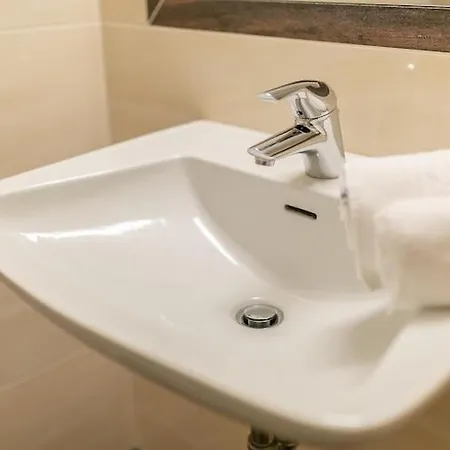 아파트 Cosy In F Gen